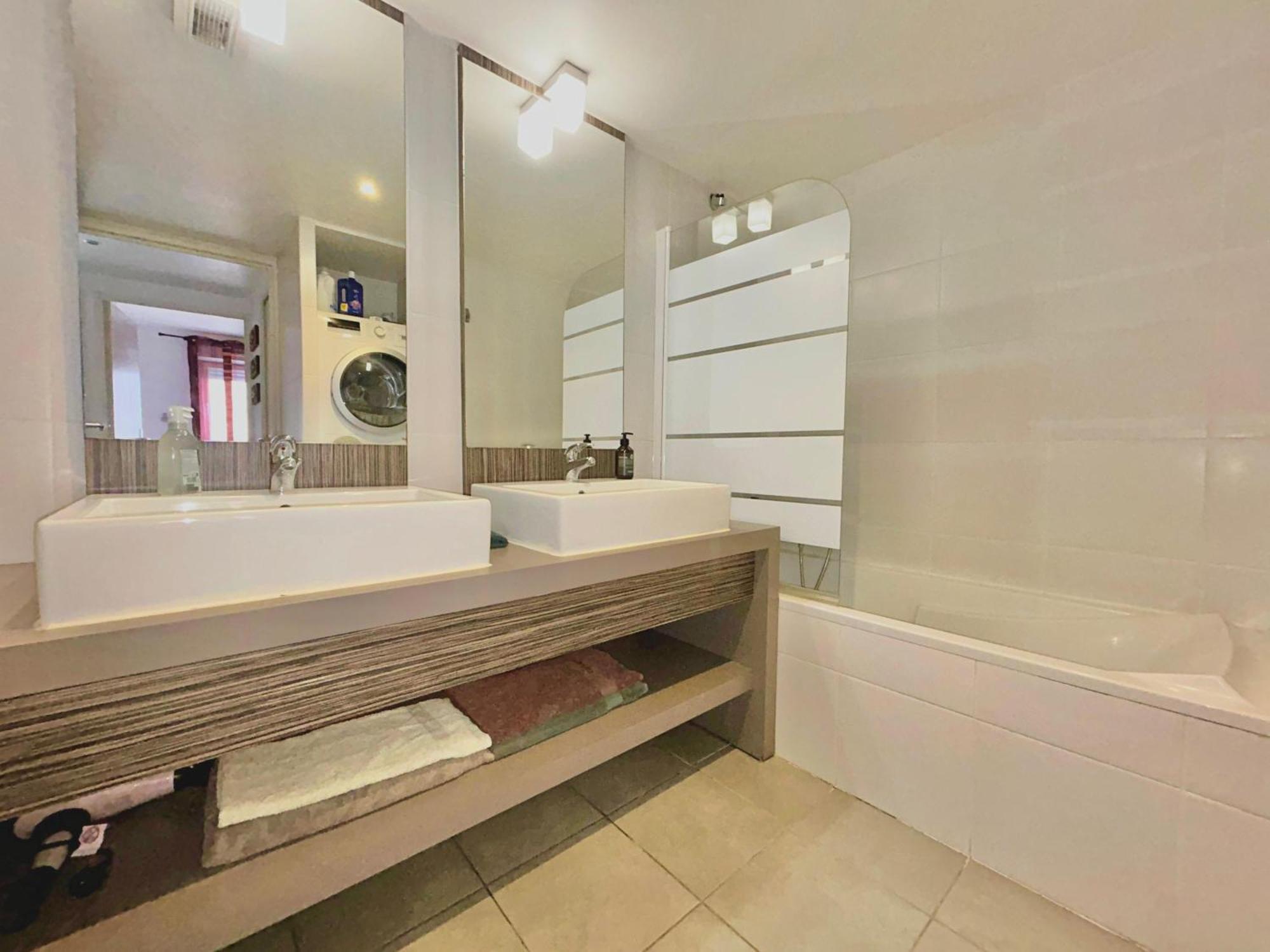 Le 13Or - Appartement De Charme En Plein Centre Ville Avec Parking Et Jolie Terrasse - Panier Joliette Vieux Port مارسيليا المظهر الخارجي الصورة
